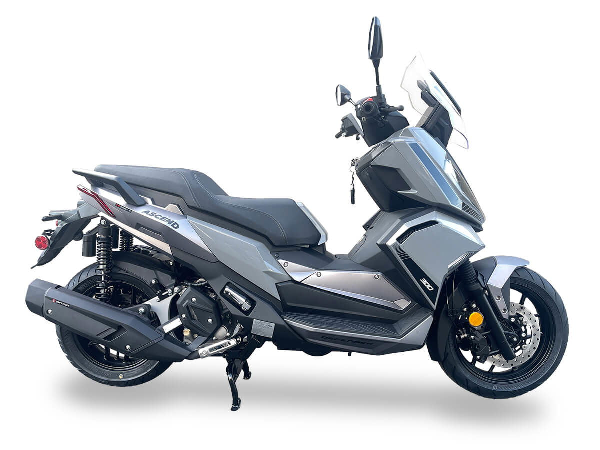 Defender 300cc EFI Street Scooter, Water-cooled, Automatic Shifting, K ...